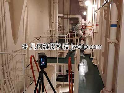 利用三维扫描技术，对船体内外各部位扫描建模。利用三维数据进行船舶虚拟装配、船舶各部位形变分析、船内设施升级改造及维修测量和数据服务，极大的提高了船舶设计与改造的工作效率。
